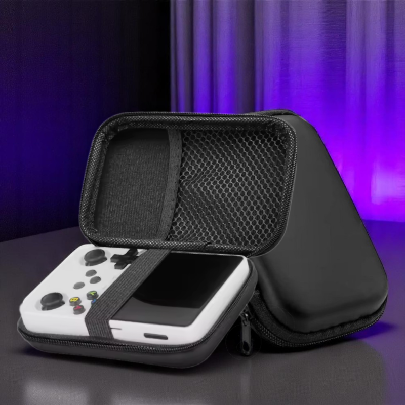 Housse de protection rigide noire pour console de jeu portable, étui de transport anti-choc avec fermeture éclair, intérieur rembourré et compartiment mesh pour accessoires. Idéal pour protéger votre console rétro ou console portable R36/R36S lors des déplacements.
Level one 